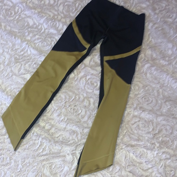 Under Armour Legging - Picture 1 of 5